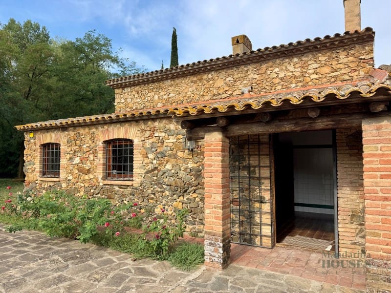 6 soveværelse Villa til salg i Llagostera med garage - € 1.090.000 (Ref: 8836863)