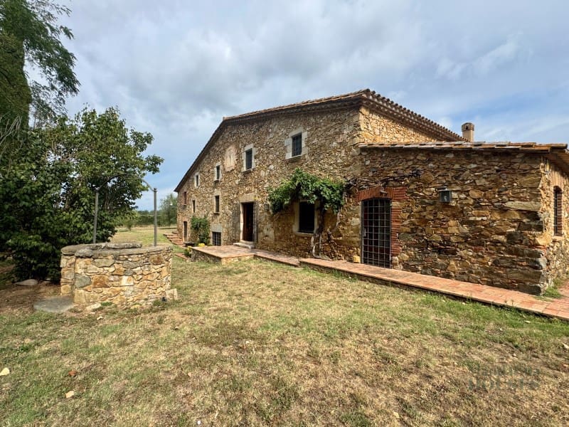 6 soveværelse Villa til salg i Llagostera med garage - € 1.090.000 (Ref: 8836863)