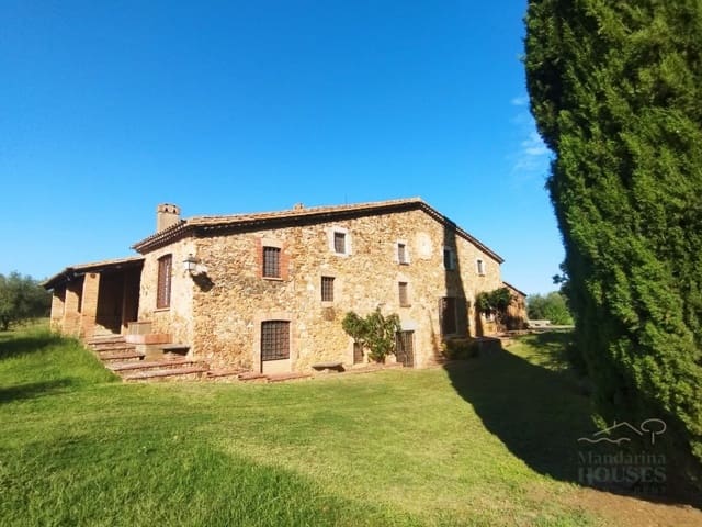 6 bedroom Villa for sale in Llagostera with garage - € 1,090,000 (Ref: 8836863)