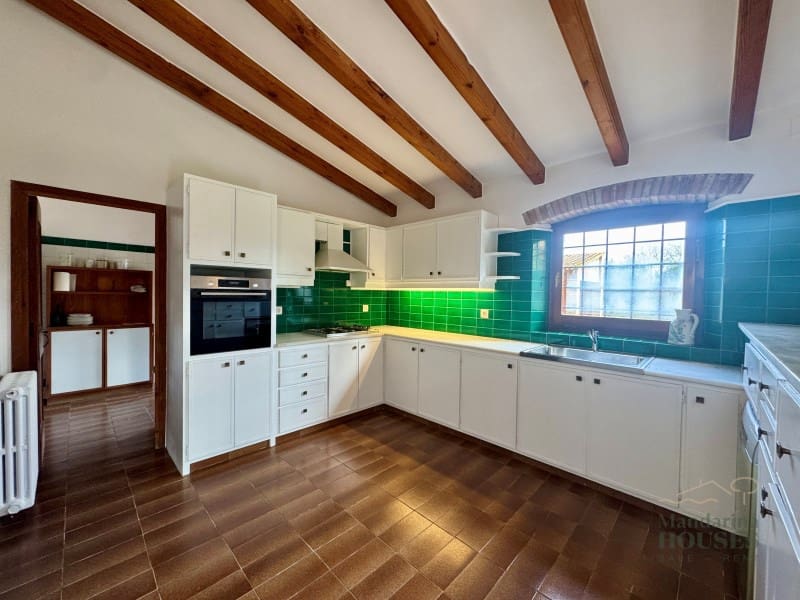 6 bedroom Villa for sale in Llagostera with garage - € 1,190,000 (Ref: 8836863)