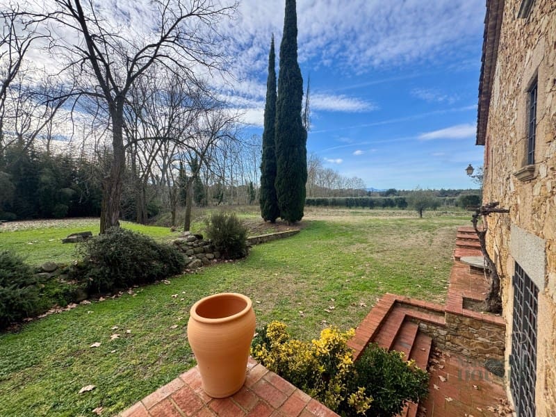 6 bedroom Villa for sale in Llagostera with garage - € 1,190,000 (Ref: 8836863)