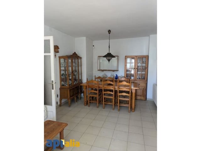 4 soverom Villa til salgs i Fenals, Lloret de Mar - € 350 000 (Ref: 8886338)