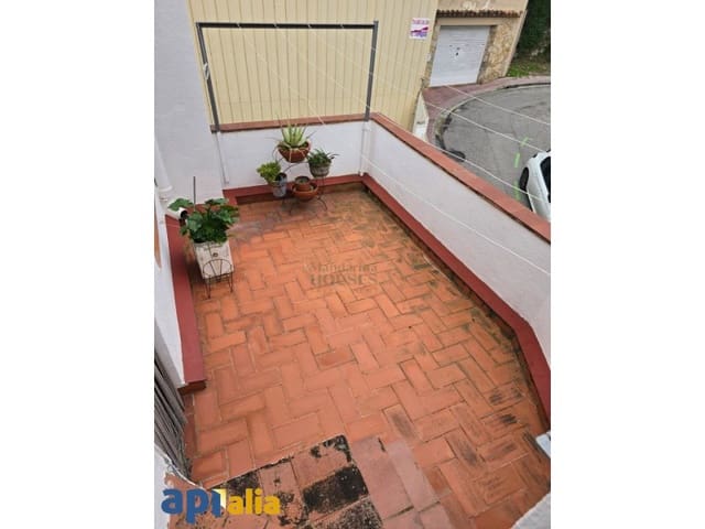 4 soverom Villa til salgs i Fenals, Lloret de Mar - € 350 000 (Ref: 8886338)