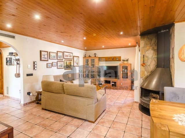 4 soveværelse Villa til salg i Serra Brava, Lloret de Mar - € 375.000 (Ref: 8994063)