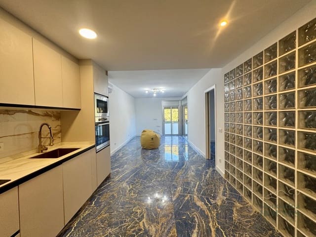 2 bedroom Apartment for sale in Canyelles, Lloret de Mar with garage - € 299,000 (Ref: 9104930)