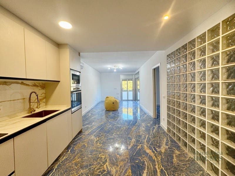 2 slaapkamer Appartement te koop in Lloret de Mar met garage - € 299.000 (Ref: 9104930)