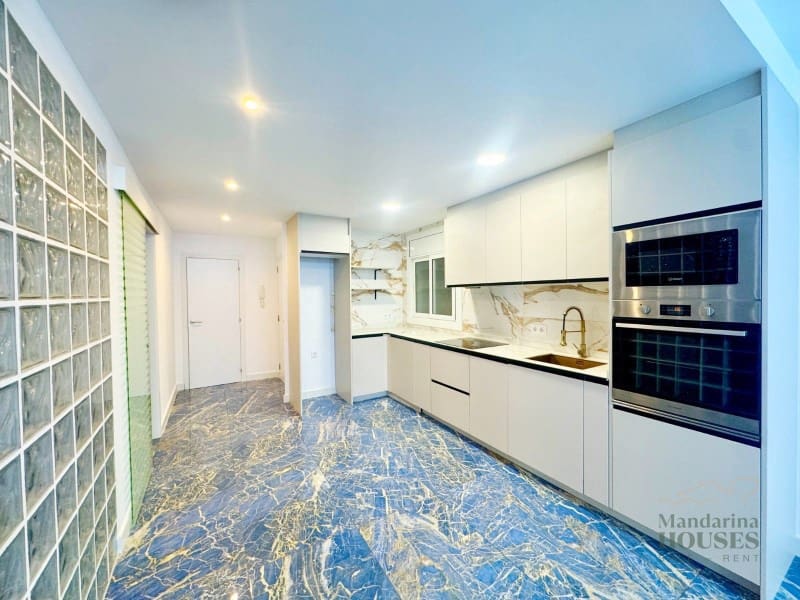 2 slaapkamer Appartement te koop in Lloret de Mar met garage - € 299.000 (Ref: 9104930)