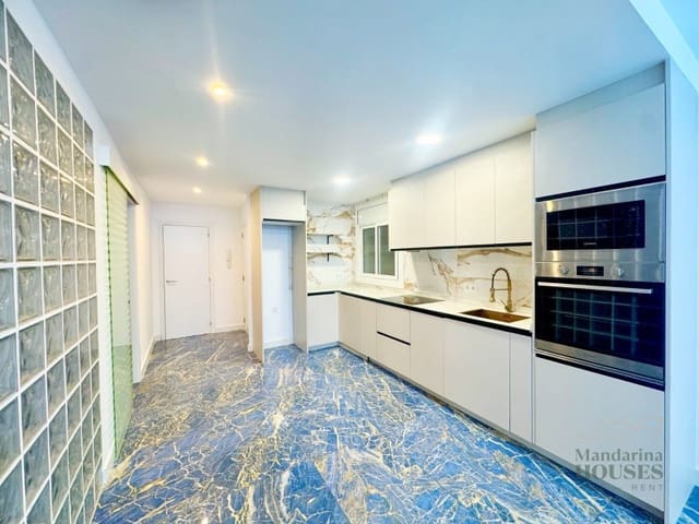 2 bedroom Apartment for sale in Canyelles, Lloret de Mar with garage - € 299,000 (Ref: 9104930)