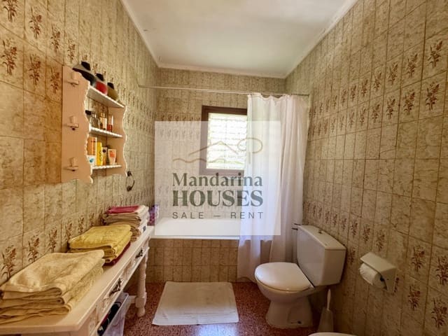 Chalet de 4 habitaciones en Canyelles, Lloret de Mar en venta con garaje - 369.000 € (Ref: 9131898)
