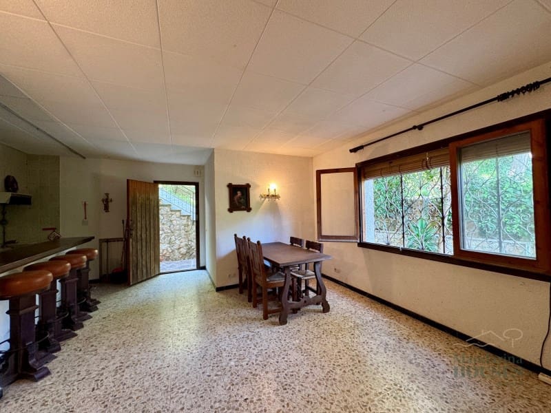 4 soveværelse Villa til salg i Lloret de Mar med garage - € 499.000 (Ref: 9131898)