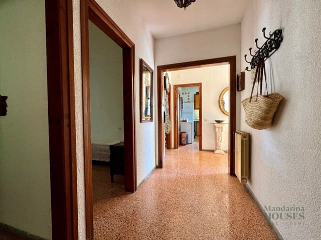 Chalet de 4 habitaciones en Canyelles, Lloret de Mar en venta con garaje - 369.000 € (Ref: 9131898)