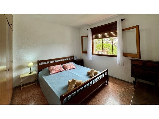 4 soveværelse Villa til salg i Canyelles, Lloret de Mar med garage - € 499.000 (Ref: 9131898)