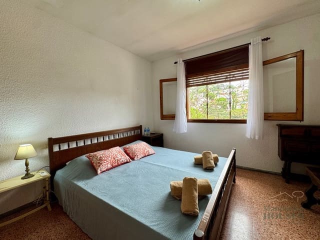 4 soveværelse Villa til salg i Canyelles, Lloret de Mar med garage - € 499.000 (Ref: 9131898)