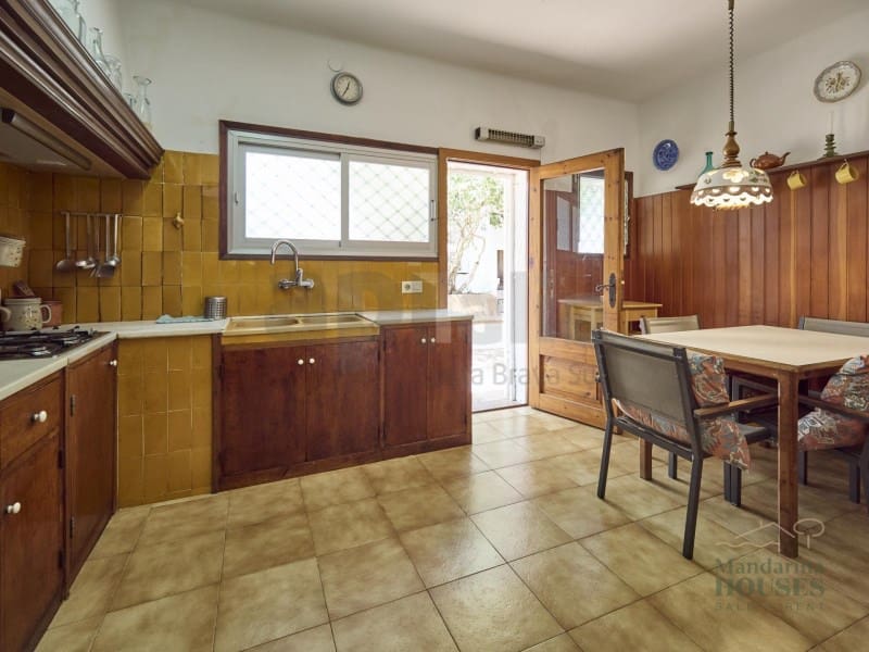 6 soveværelse Villa til salg i Lloret de Mar - € 395.000 (Ref: 9202724)