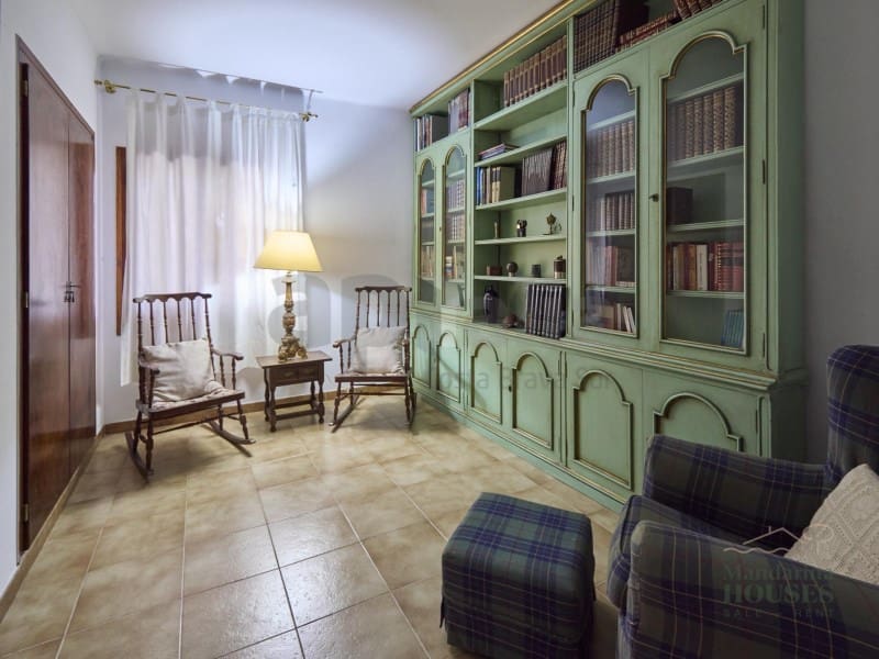 6 soveværelse Villa til salg i Lloret de Mar - € 395.000 (Ref: 9202724)