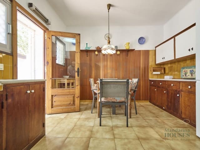 6 chambre Villa/Maison à vendre à Urbanitzacions del Nord, Lloret de Mar - 395 000 € (Ref: 9202724)