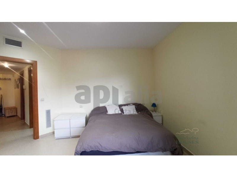 2 soveværelse Lejlighed til salg i Lloret de Mar med swimmingpool garage - € 239.000 (Ref: 9202725)