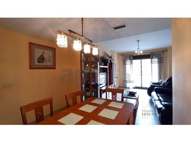 Piso de 2 habitaciones en Centre, Lloret de Mar en venta con piscina garaje - 239.000 € (Ref: 9202725)