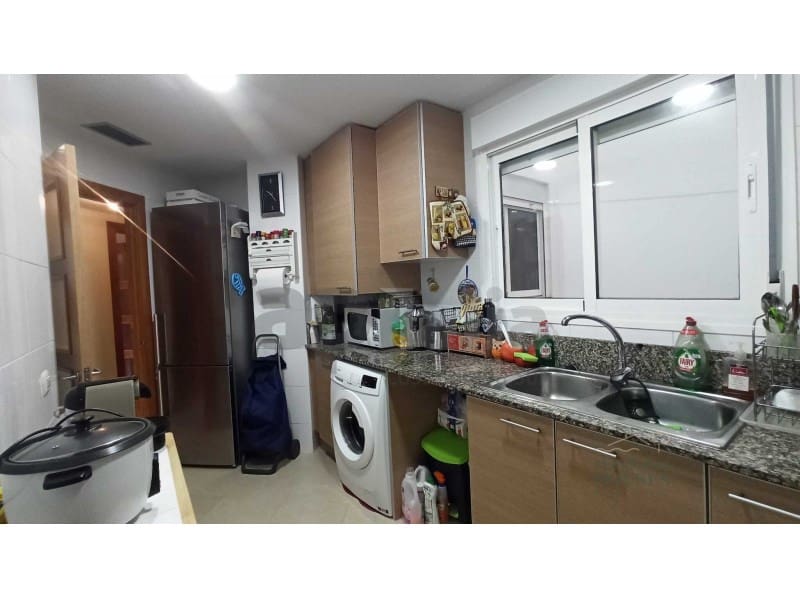 2 soveværelse Lejlighed til salg i Lloret de Mar med swimmingpool garage - € 239.000 (Ref: 9202725)