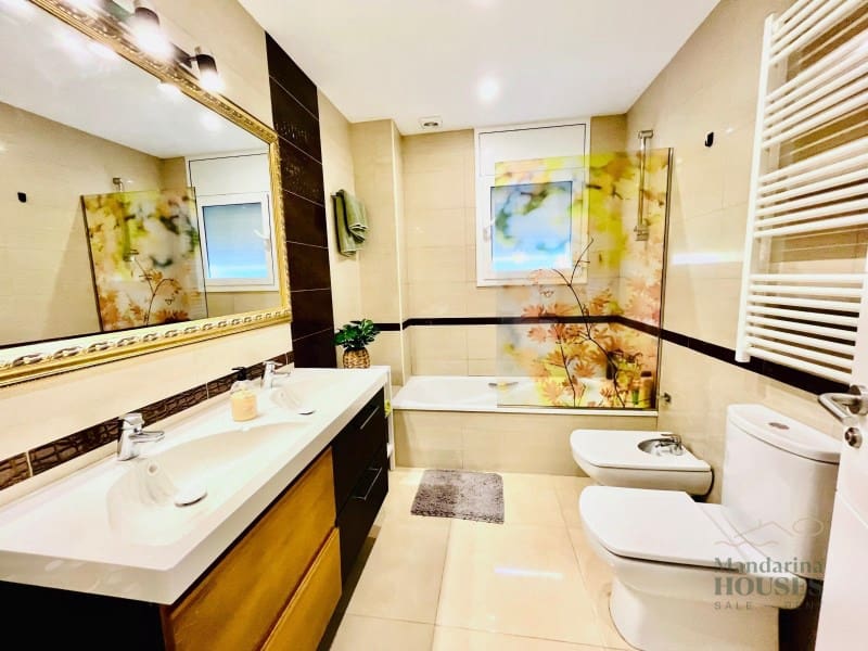 3 slaapkamer Villa te koop in Lloret de Mar met zwembad garage - € 875.000 (Ref: 9208528)