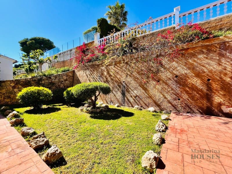 3 slaapkamer Villa te koop in Lloret de Mar met zwembad garage - € 875.000 (Ref: 9208528)