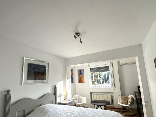 6 makuuhuone Huvila myytävänä paikassa Canyelles, Lloret de Mar - 675 000 € (Ref: 9243517)