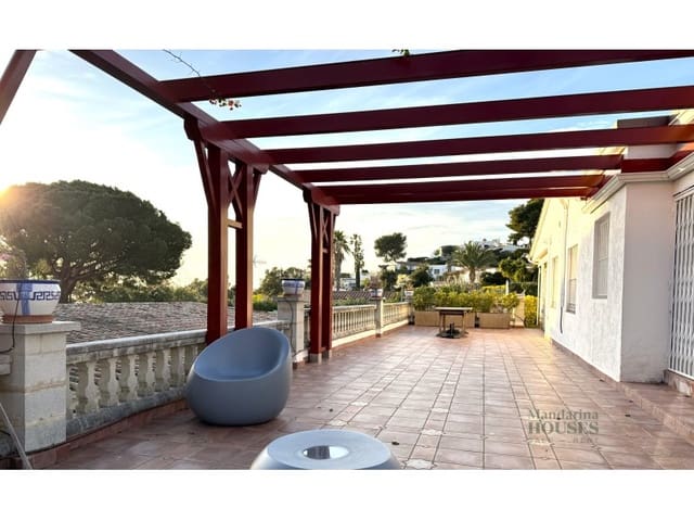 6 makuuhuone Huvila myytävänä paikassa Canyelles, Lloret de Mar - 675 000 € (Ref: 9243517)