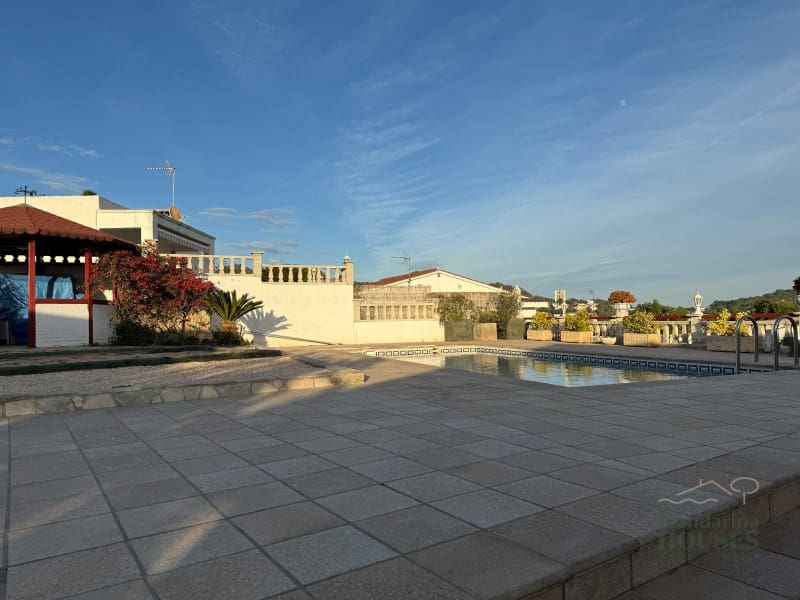 6 soverom Villa til salgs i Lloret de Mar - € 675 000 (Ref: 9243517)