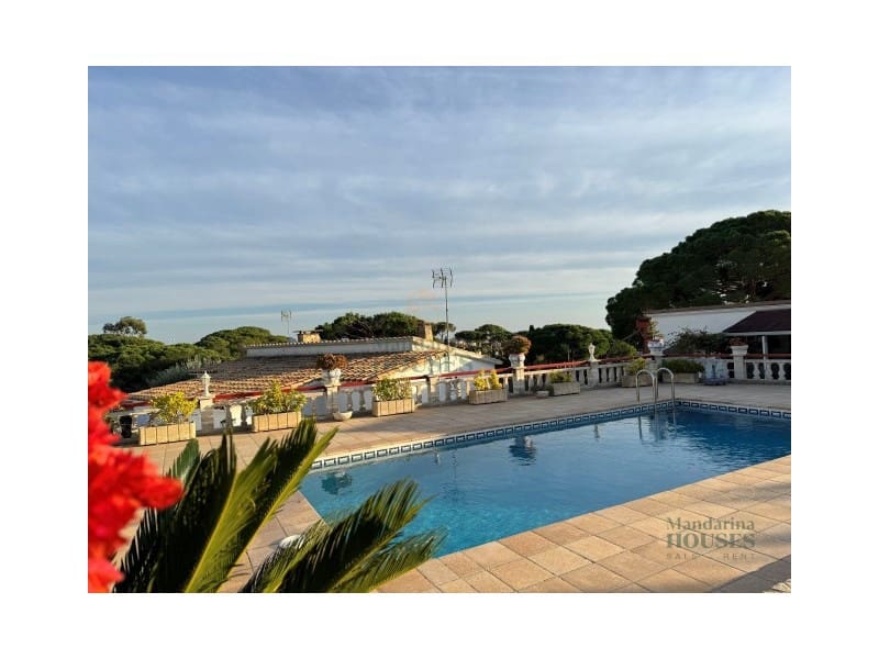 6 soverom Villa til salgs i Lloret de Mar - € 675 000 (Ref: 9243517)