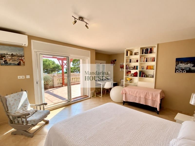 6 chambre Villa/Maison à vendre à Lloret de Mar avec piscine garage - 650 000 € (Ref: 9243517)