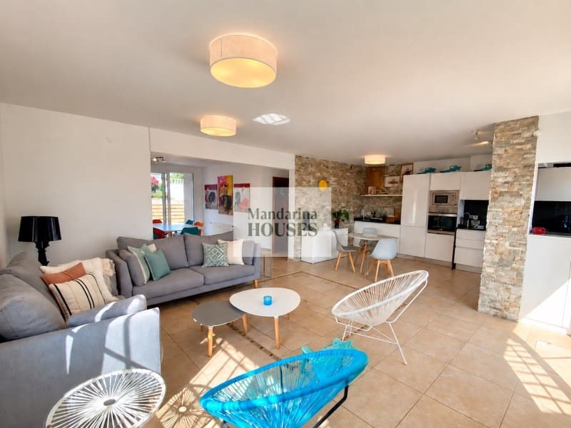 6 chambre Villa/Maison à vendre à Lloret de Mar avec piscine garage - 650 000 € (Ref: 9243517)