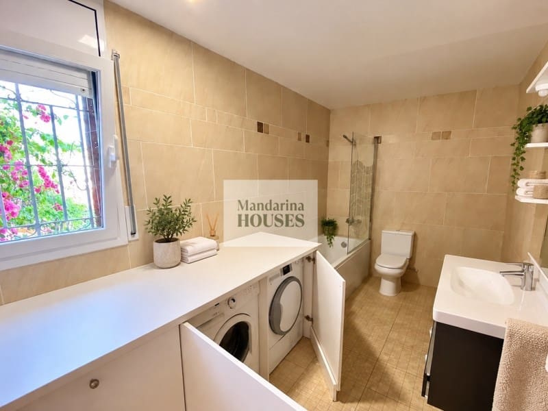 6 chambre Villa/Maison à vendre à Lloret de Mar avec piscine garage - 650 000 € (Ref: 9243517)