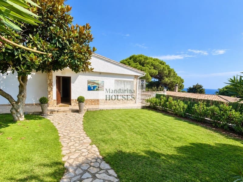 6 chambre Villa/Maison à vendre à Lloret de Mar avec piscine garage - 650 000 € (Ref: 9243517)