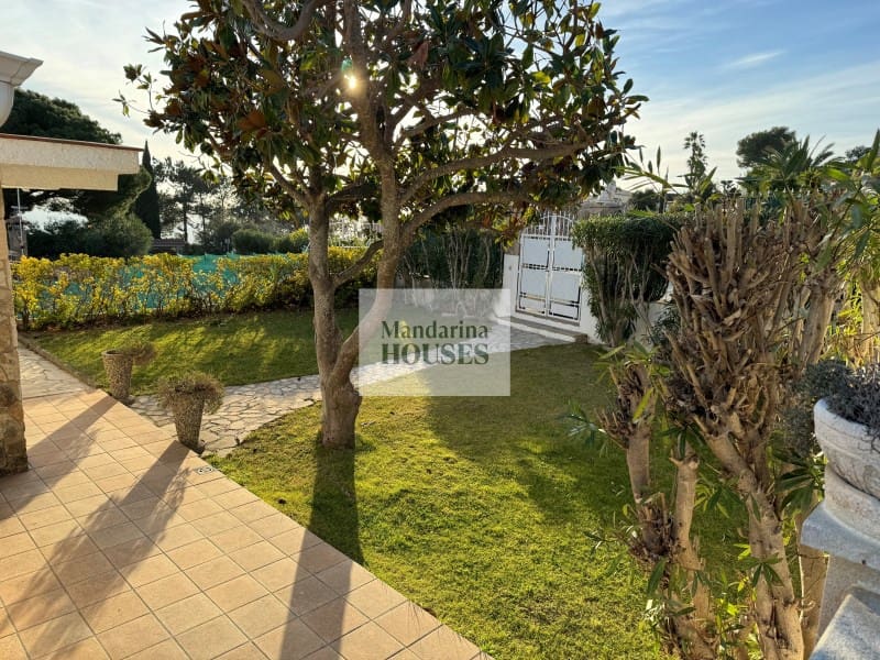 6 chambre Villa/Maison à vendre à Lloret de Mar avec piscine garage - 650 000 € (Ref: 9243517)