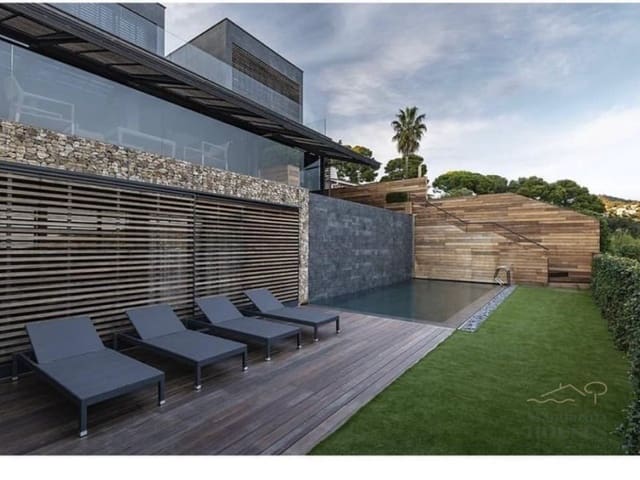 6 quarto Moradia para venda em Canyelles, Lloret de Mar com garagem - 4 500 000 € (Ref: 9257595)