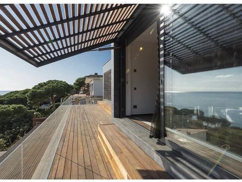 6 sypialnia Willa na sprzedaż w Lloret de Mar z garażem - 4 500 000 € (Ref: 9257595)