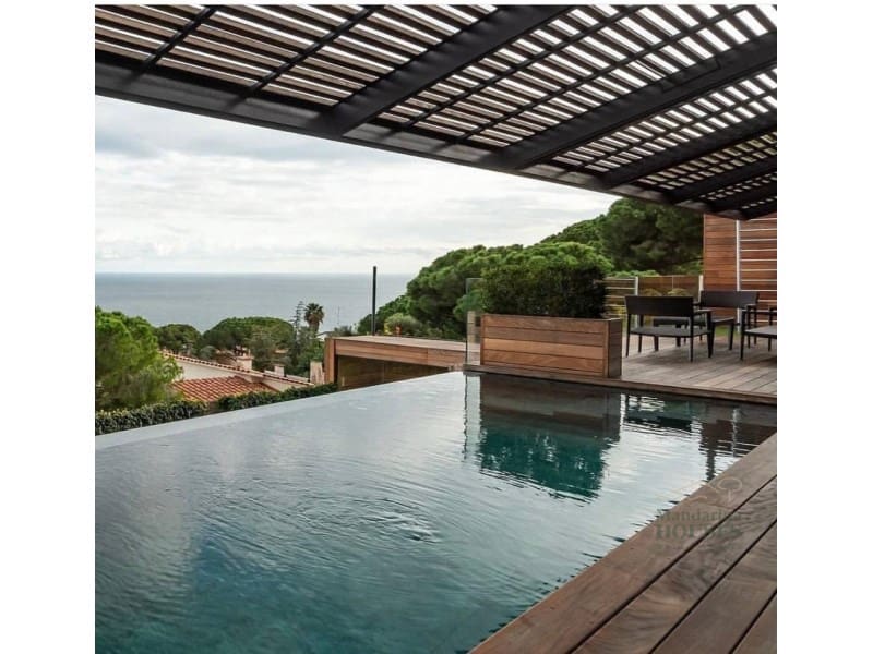 6 sypialnia Willa na sprzedaż w Lloret de Mar z garażem - 4 500 000 € (Ref: 9257595)