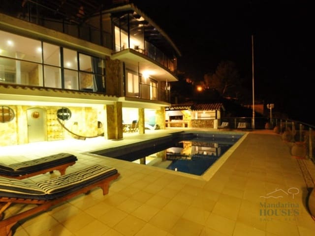 6 slaapkamer Villa te koop in Canyelles, Lloret de Mar met zwembad garage - € 5.200.000 (Ref: 9257596)