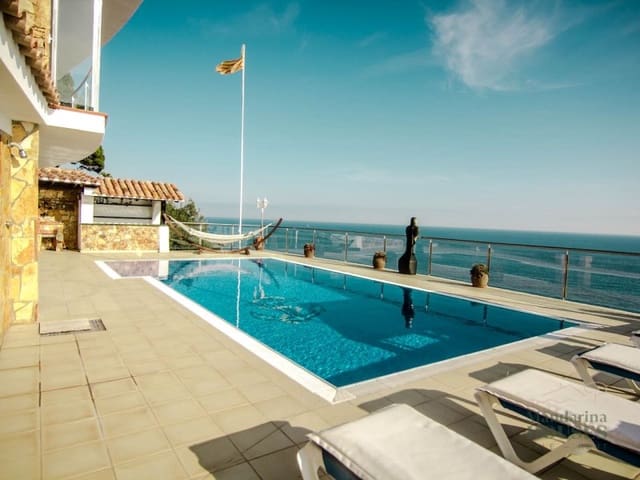 6 slaapkamer Villa te koop in Canyelles, Lloret de Mar met zwembad garage - € 5.200.000 (Ref: 9257596)