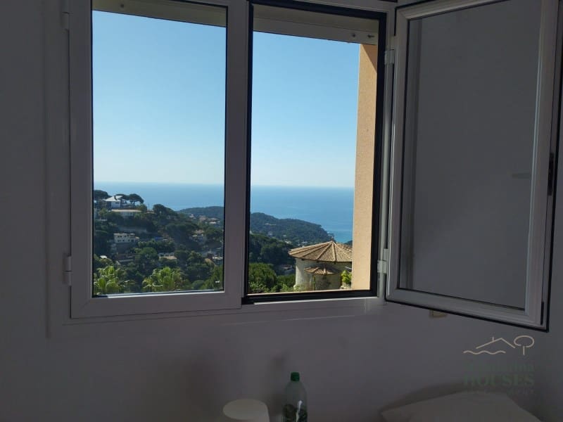 4 chambre Villa/Maison à vendre à Lloret de Mar avec piscine - 650 000 € (Ref: 9264698)