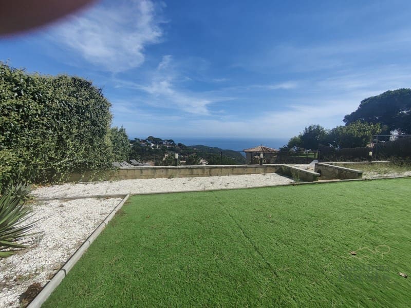 4 chambre Villa/Maison à vendre à Lloret de Mar avec piscine - 650 000 € (Ref: 9264698)