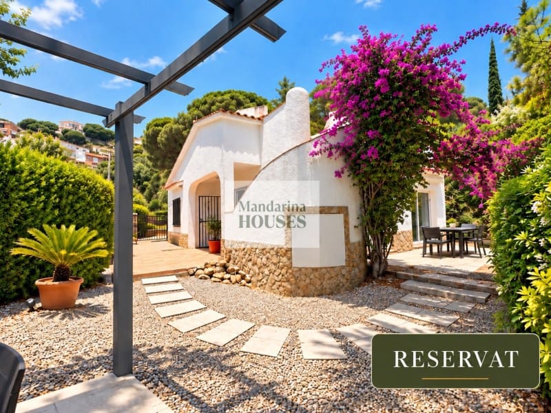 Chalet de 2 habitaciones en Lloret de Mar en venta con garaje - 290.000 € (Ref: 9276550)