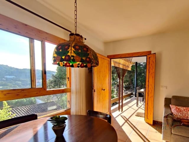 3 bedroom Apartment for sale in Canyelles, Lloret de Mar - € 195,000 (Ref: 9285057)