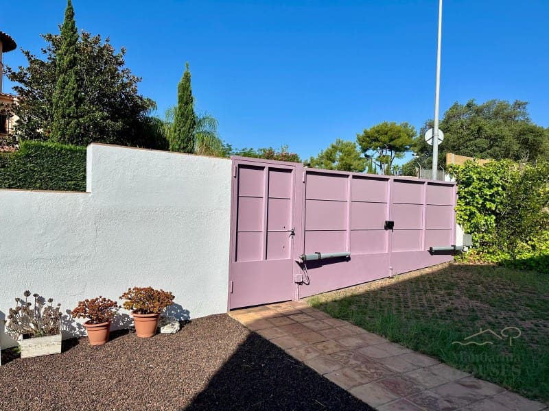 4 soveværelse Villa til salg i Lloret de Mar - € 490.000 (Ref: 9344728)