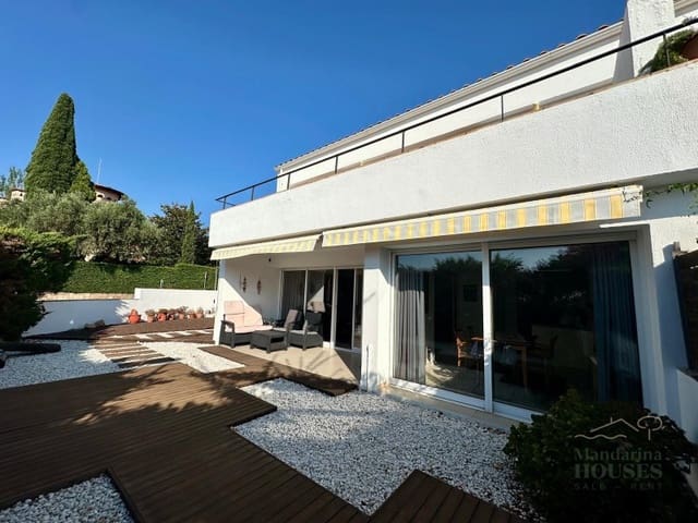 4 soveværelse Villa til salg i Roca Grossa, Lloret de Mar - € 490.000 (Ref: 9344728)