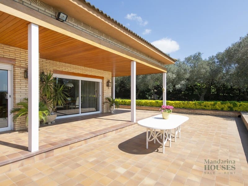 5 makuuhuone Maalaistalo myytävänä paikassa Cornella del Terri - 940 000 € (Ref: 9375260)