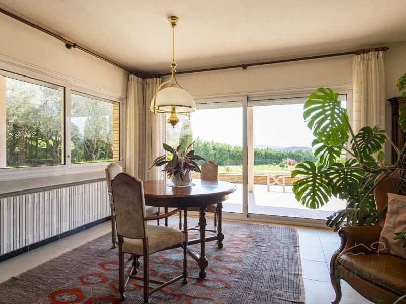 5 makuuhuone Maalaistalo myytävänä paikassa Cornella del Terri - 940 000 € (Ref: 9375260)