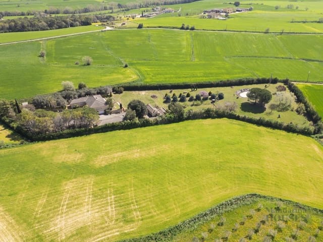 5 soveværelse Finca/Landehus til salg i Cornellà del Terri - € 940.000 (Ref: 9375260)