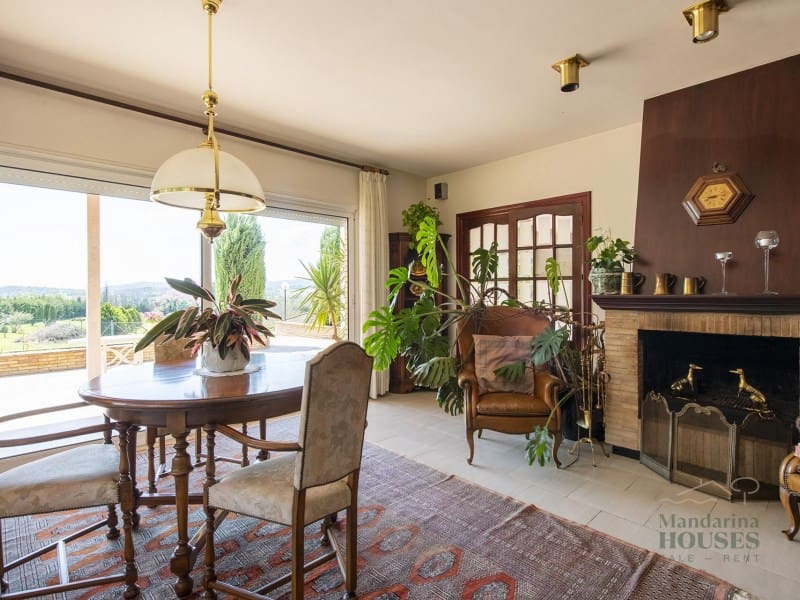 5 makuuhuone Maalaistalo myytävänä paikassa Cornella del Terri - 940 000 € (Ref: 9375260)