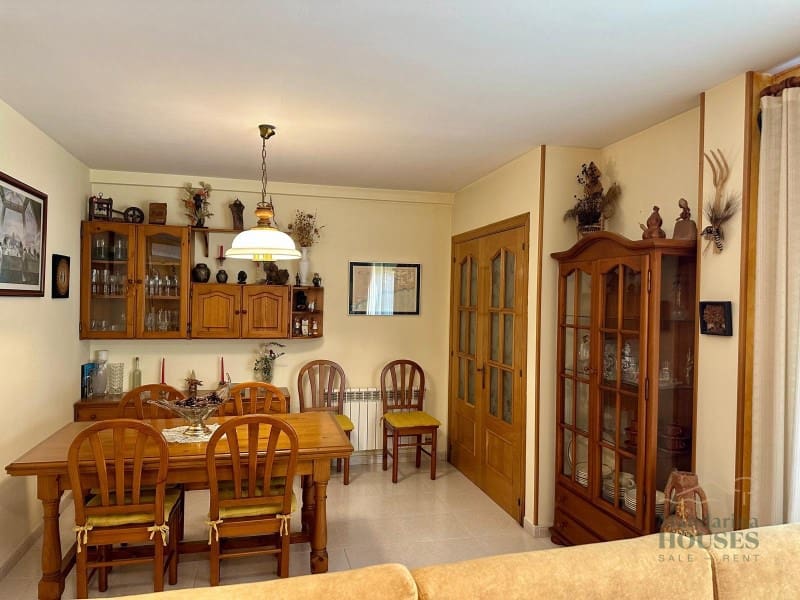 4 soveværelse Villa til salg i Lloret de Mar med garage - € 495.000 (Ref: 9449087)